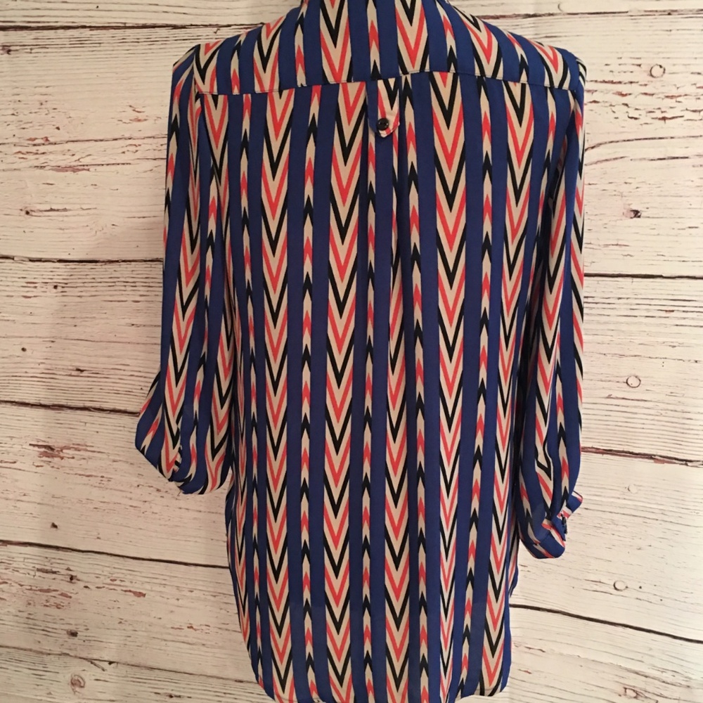 Multicolored Small Blouse - Picture 7 of 8